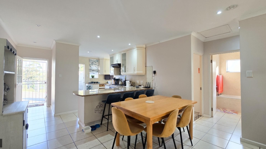 2 Bedroom Property for Sale in Abbotsford Eastern Cape